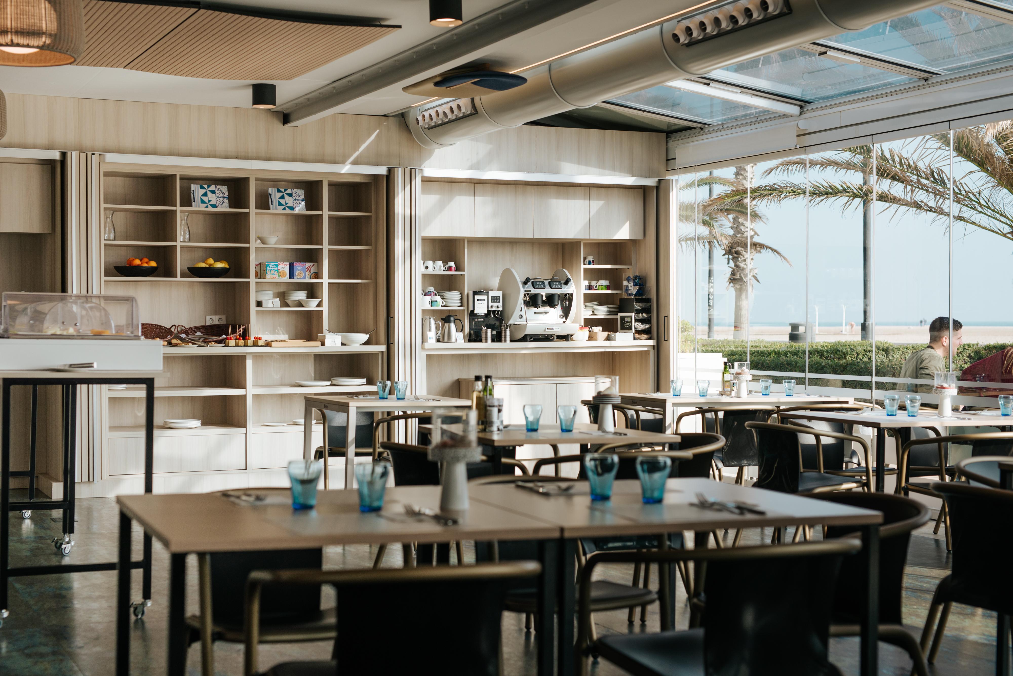 Hotel Neptuno Playa & Spa Valencia Bagian luar foto