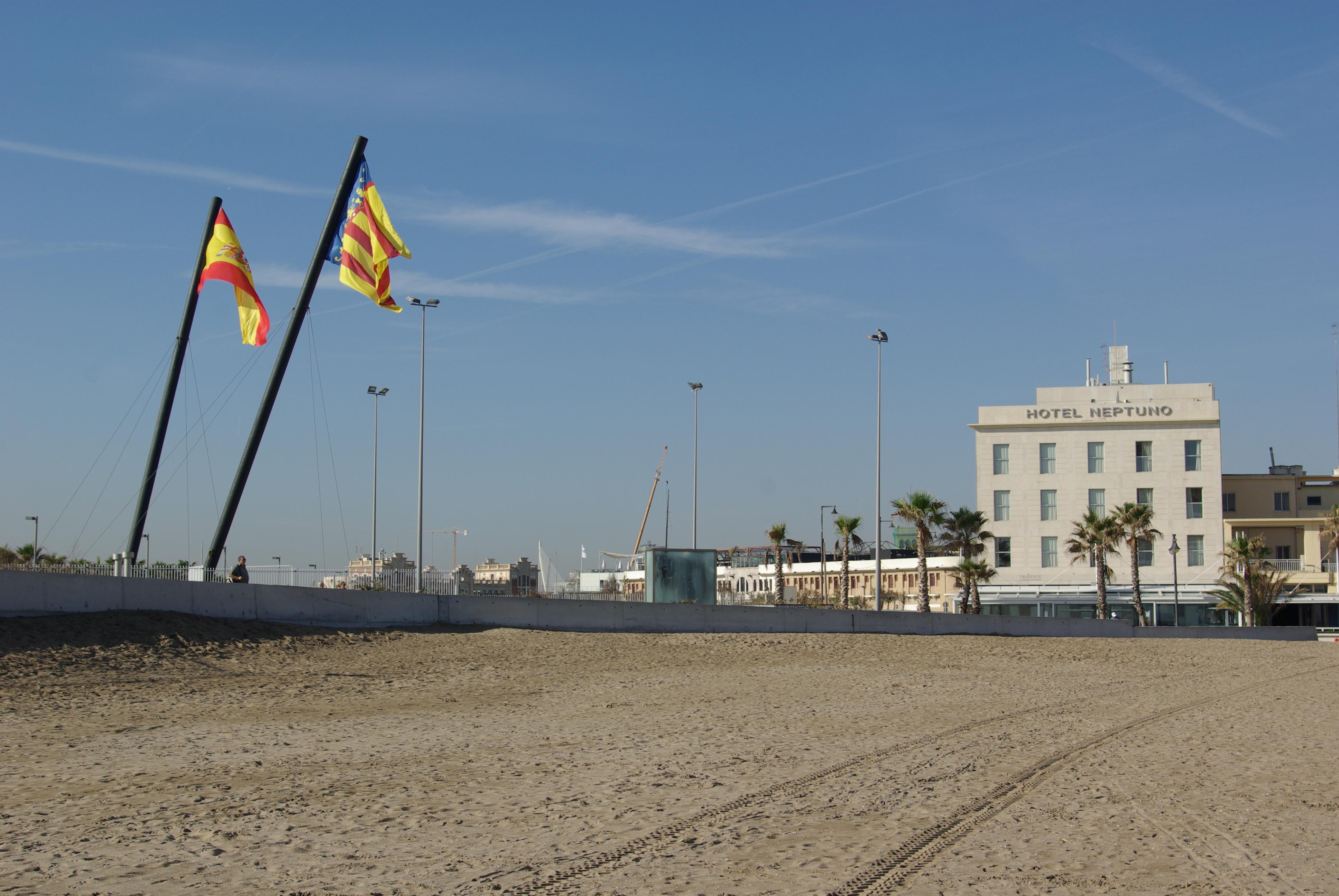 Hotel Neptuno Playa & Spa Valencia Bagian luar foto