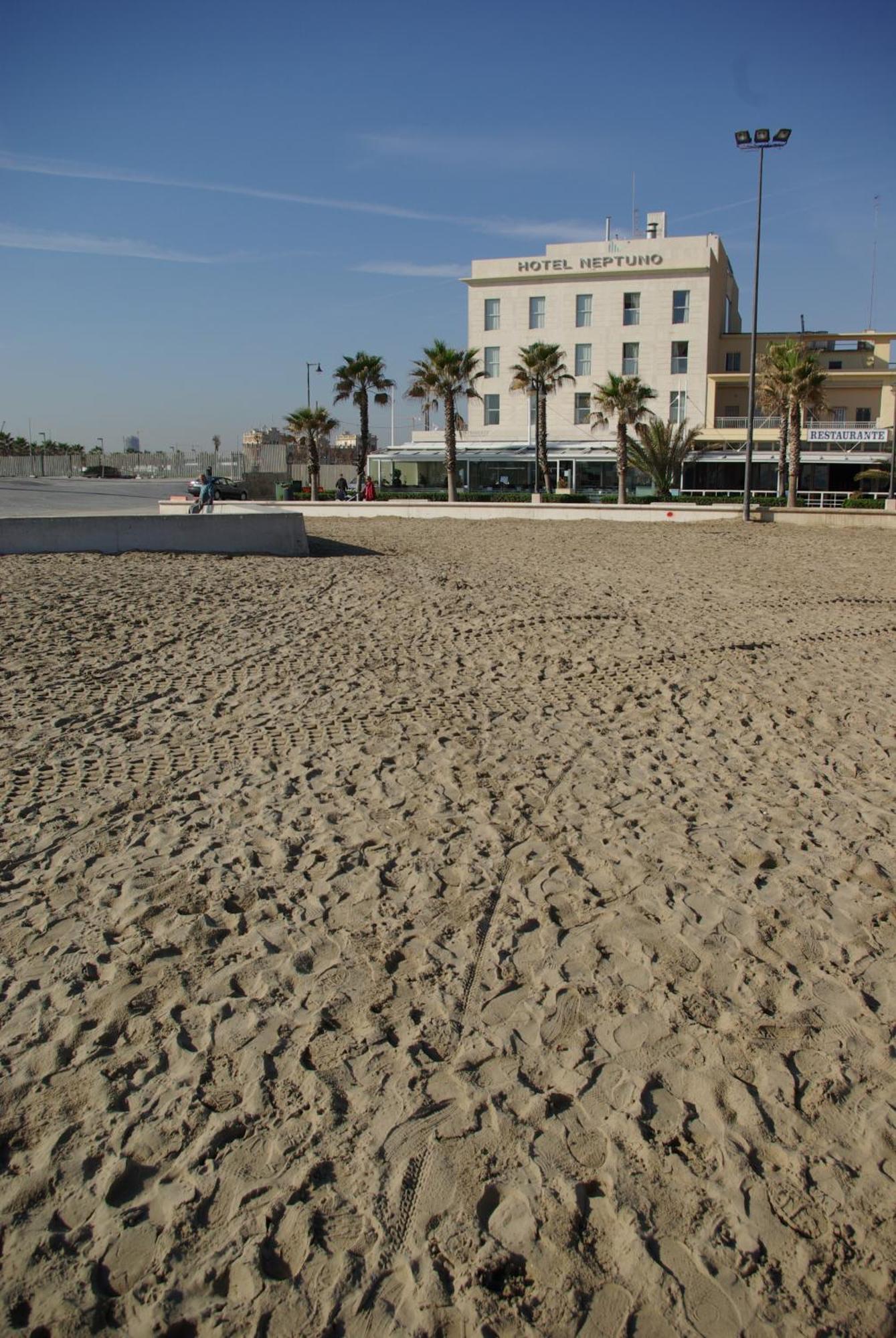 Hotel Neptuno Playa & Spa Valencia Bagian luar foto